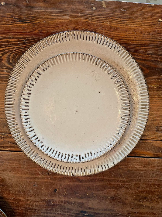 Crimped Stoneware Collection DINNER PLATE
