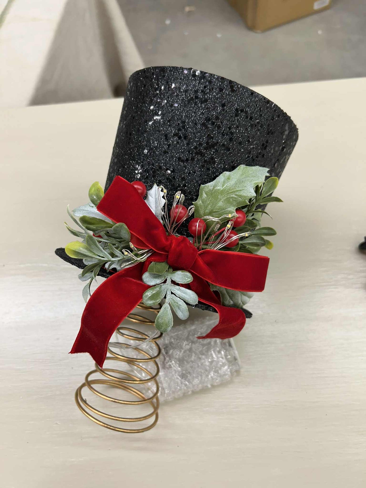 Top Hat Tree Topper w/LED