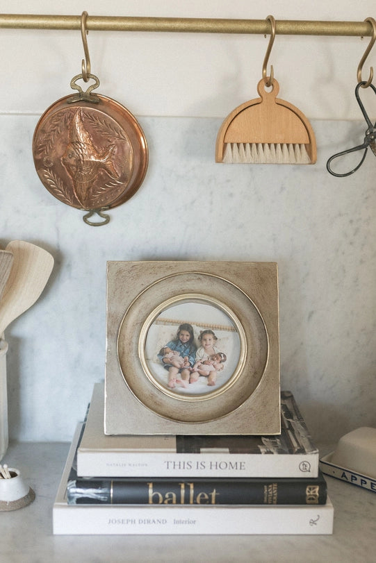 Antique Circle Frame