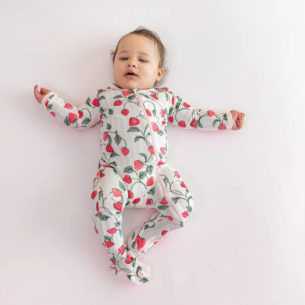 Kyte Baby STRAWBERRY FIELDS Zippered Footie