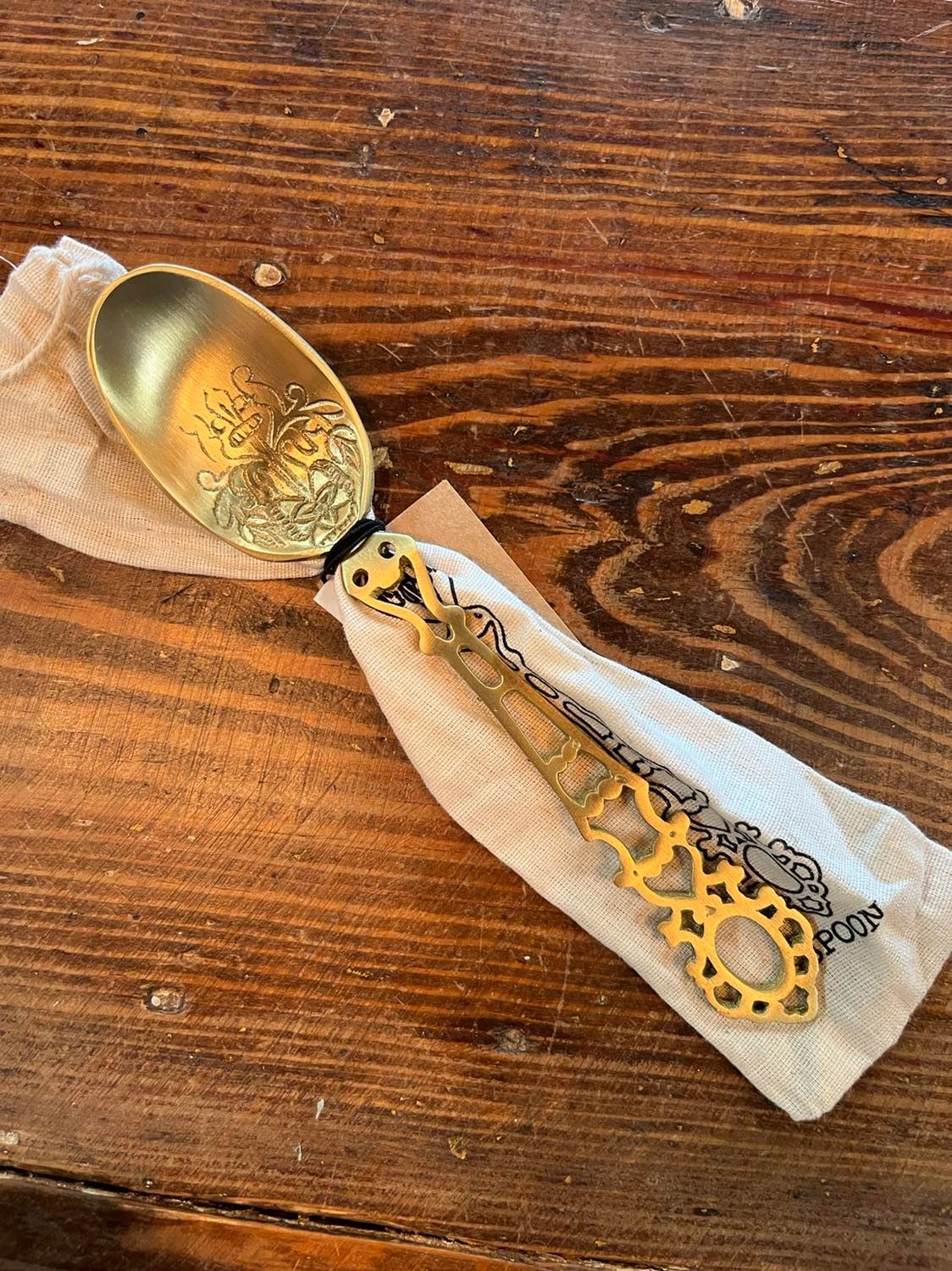 Doily Brass Serving Spoon in Bag